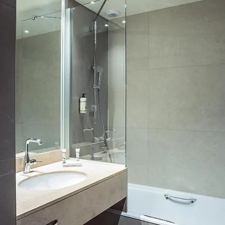 Paris Hotel 4*