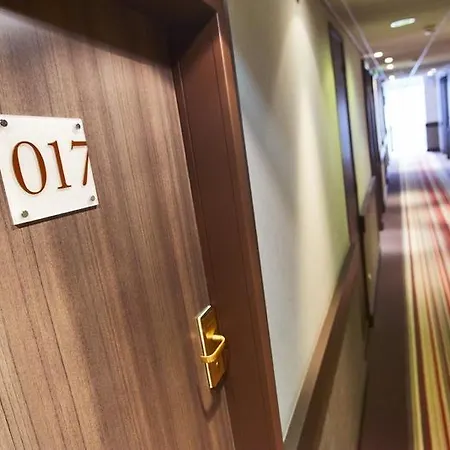 Paris Hotel 4*