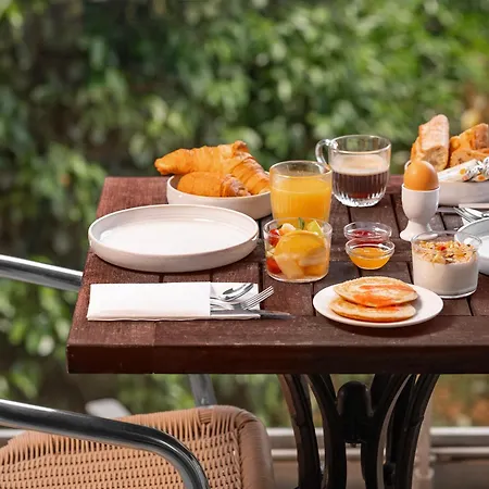 Mercure Paris Pont De Saint Cloud 4*