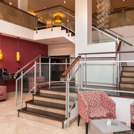 Отель Mercure Paris Pont De Saint Cloud 4*
