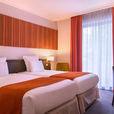 Mercure Paris Pont De Saint Cloud Отель 4*