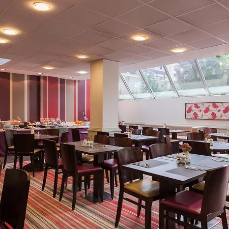 Отель Mercure Paris Pont De Saint Cloud