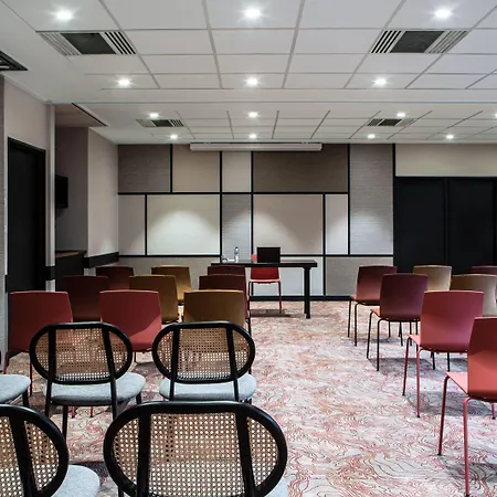 Mercure Paris Pont De Saint Cloud Отель