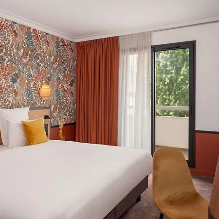 Отель Mercure Paris Pont De Saint Cloud