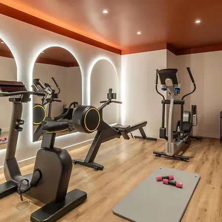 Отель Mercure Paris Pont De Saint Cloud