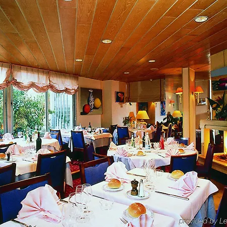 Paris Hotel